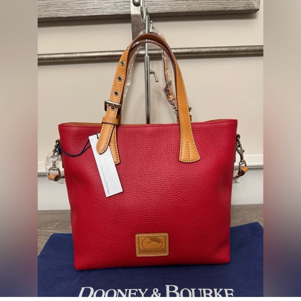 New Dooney & Bourke Emily Tote – Red Pebble Leather with Crossbody Strap